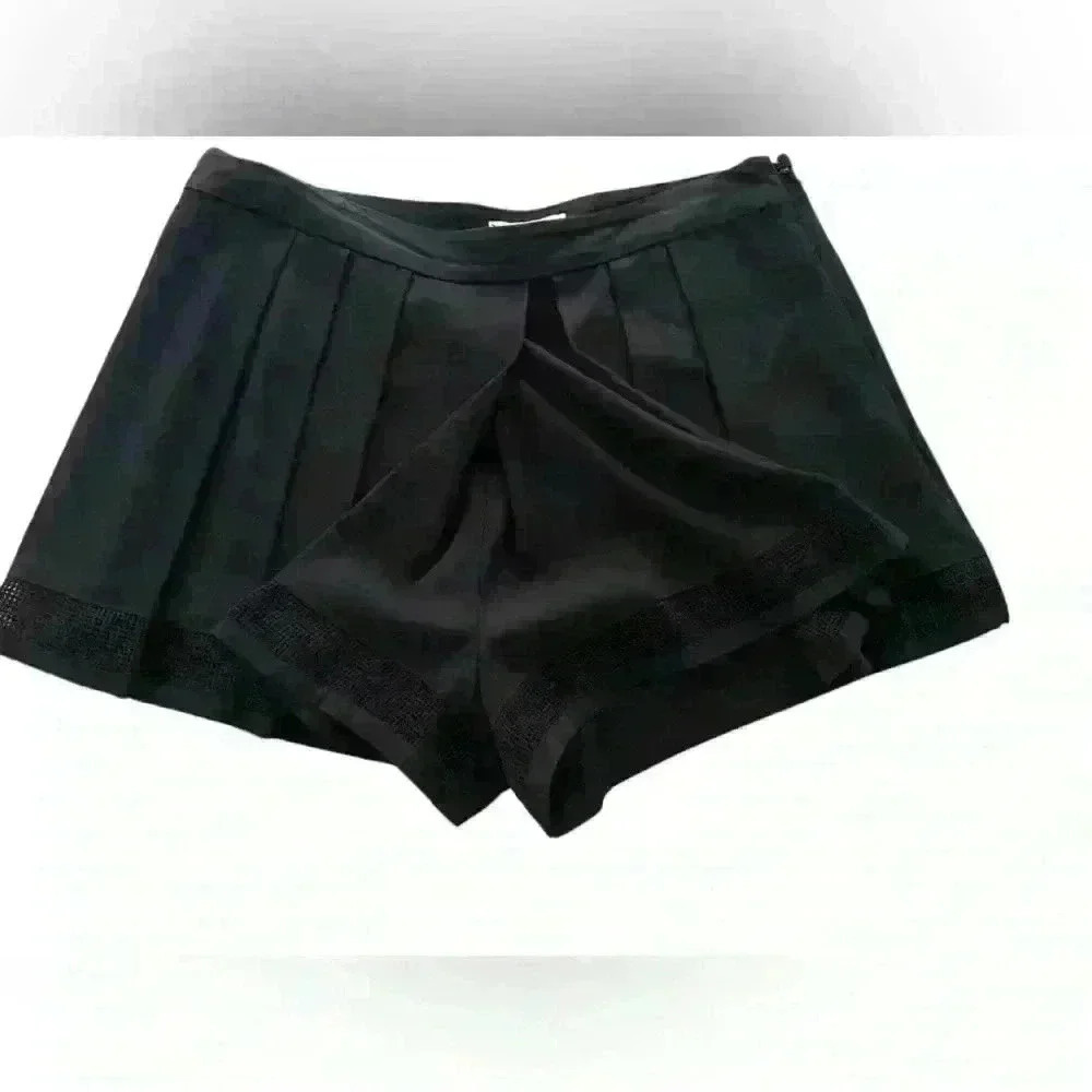 L'AGENCE PLEATED CREPE SHORTS US size 10‎ - Picture 5 of 12